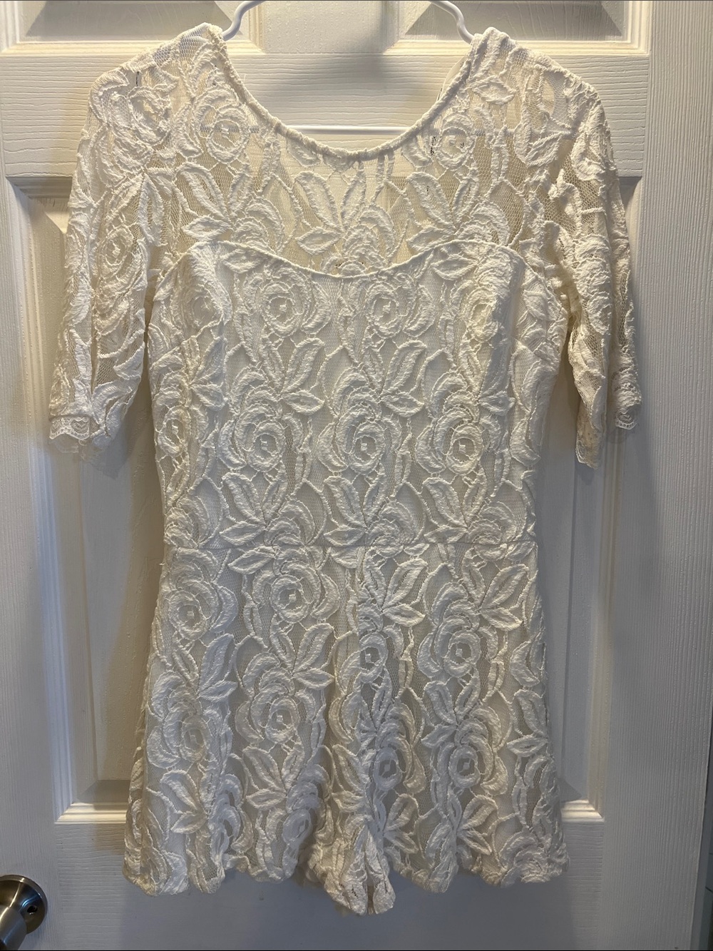NWT Marineblu White Lace Romper with Floral Appliqué